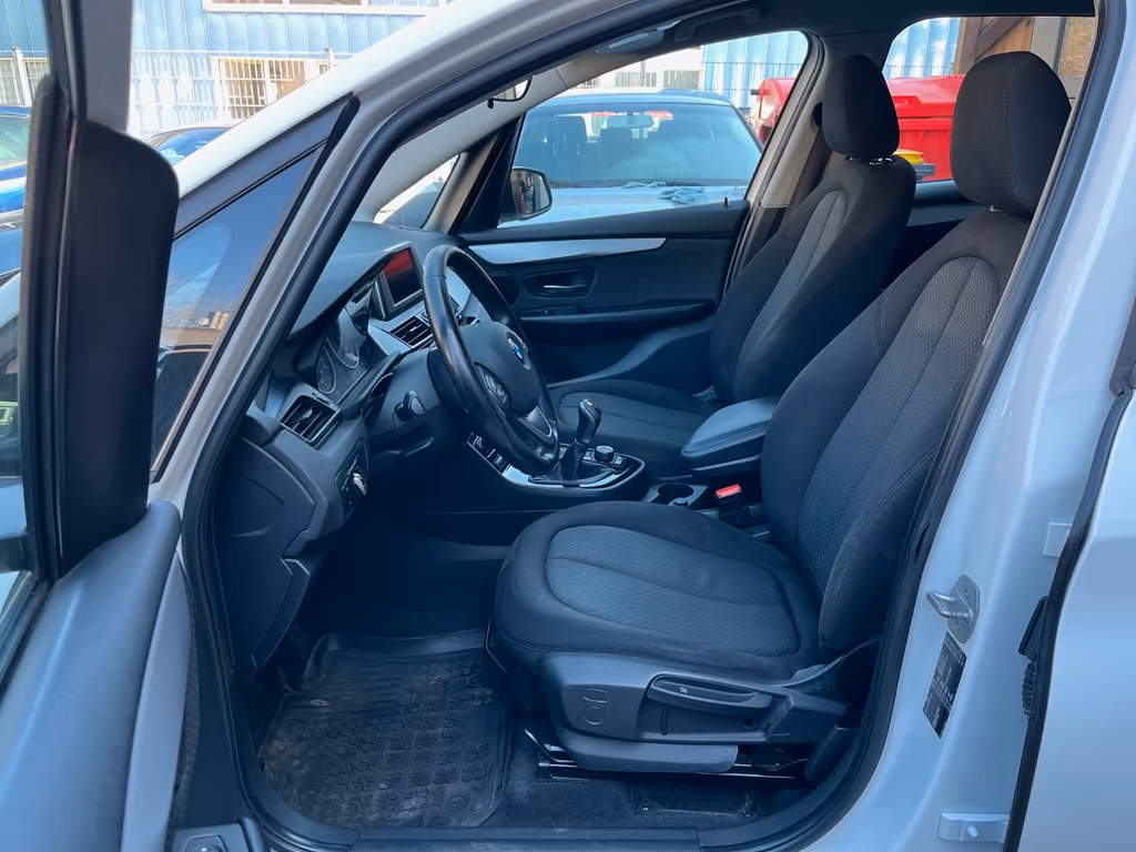BMW 216