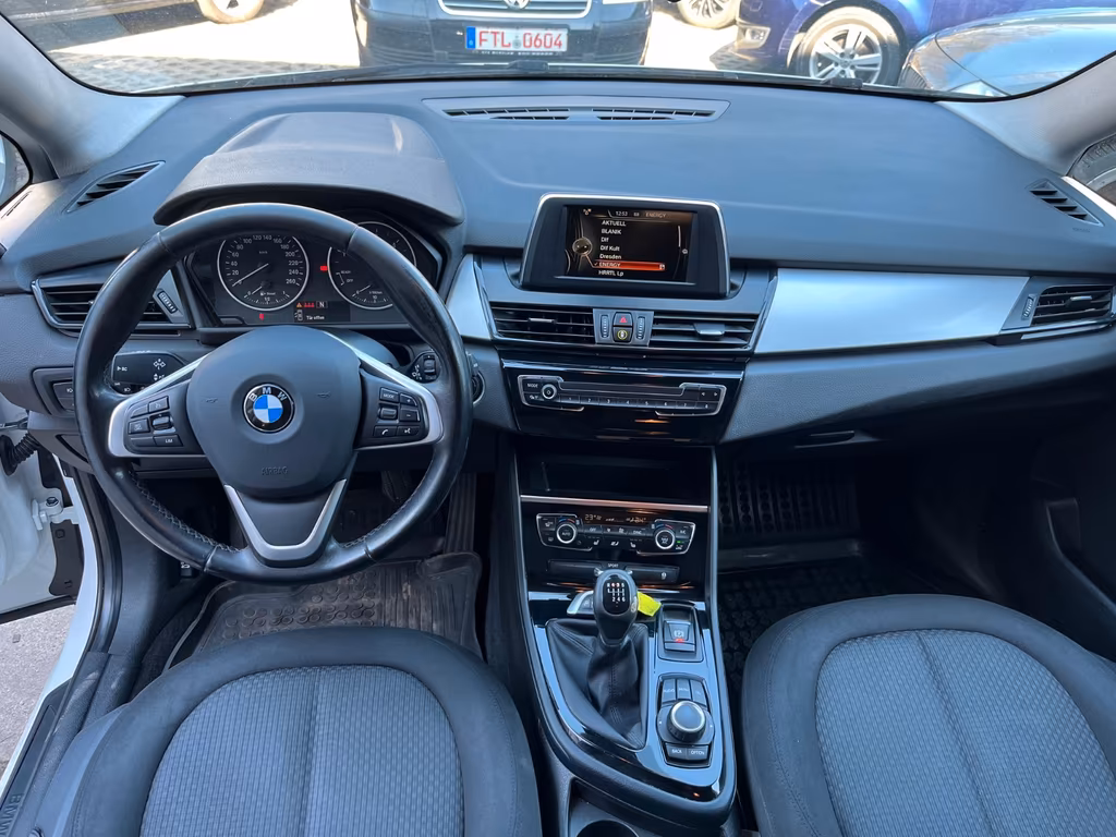 BMW 216