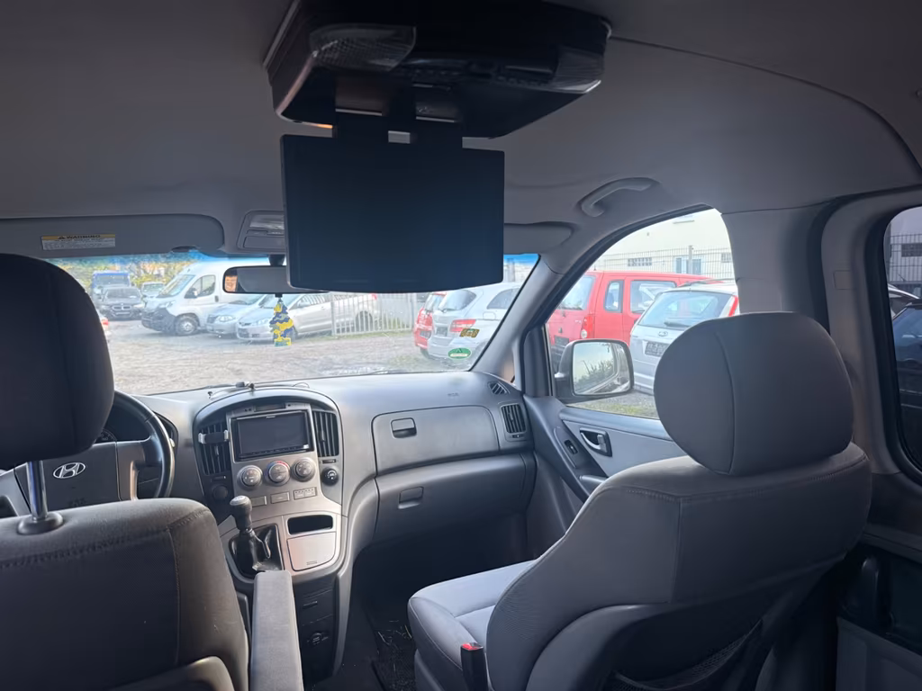 Hyundai H-1