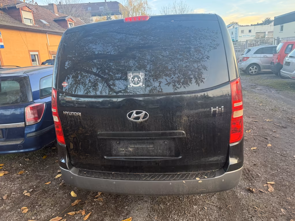 Hyundai H-1