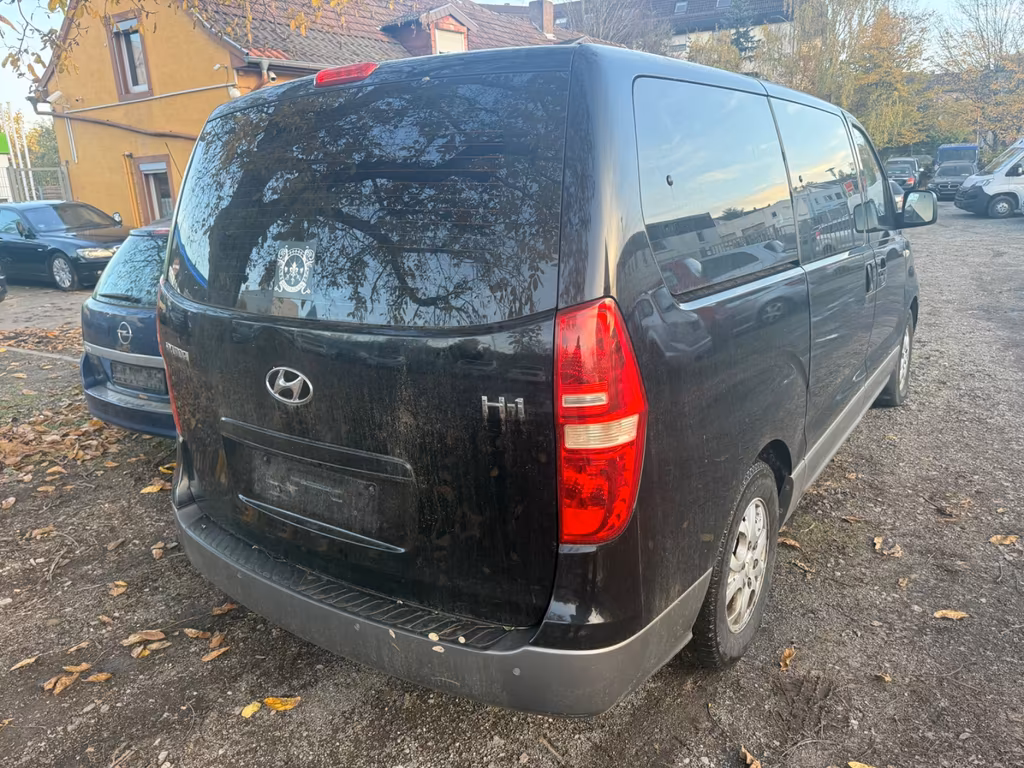 Hyundai H-1