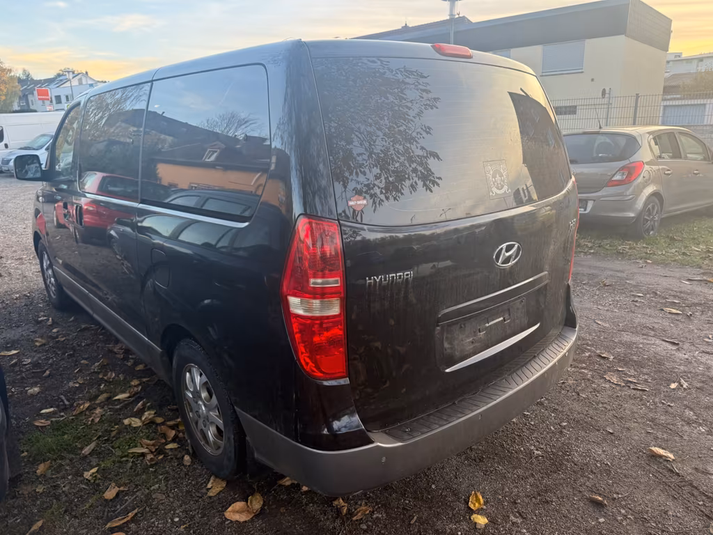 Hyundai H-1