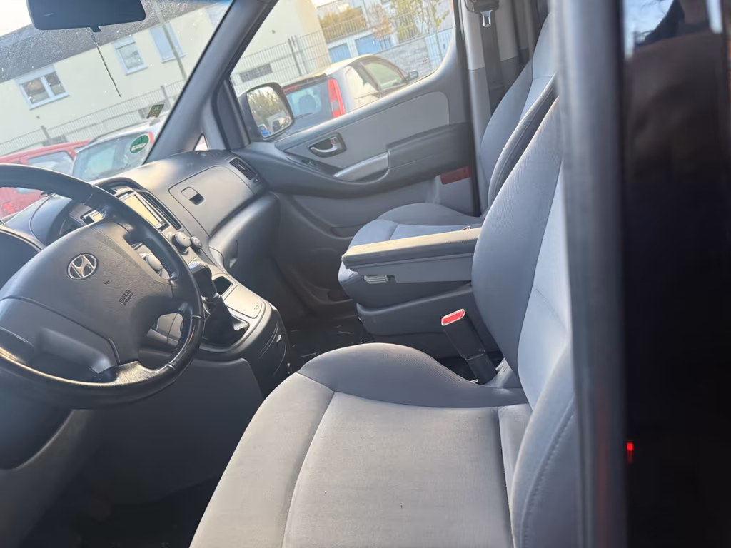 Hyundai H-1