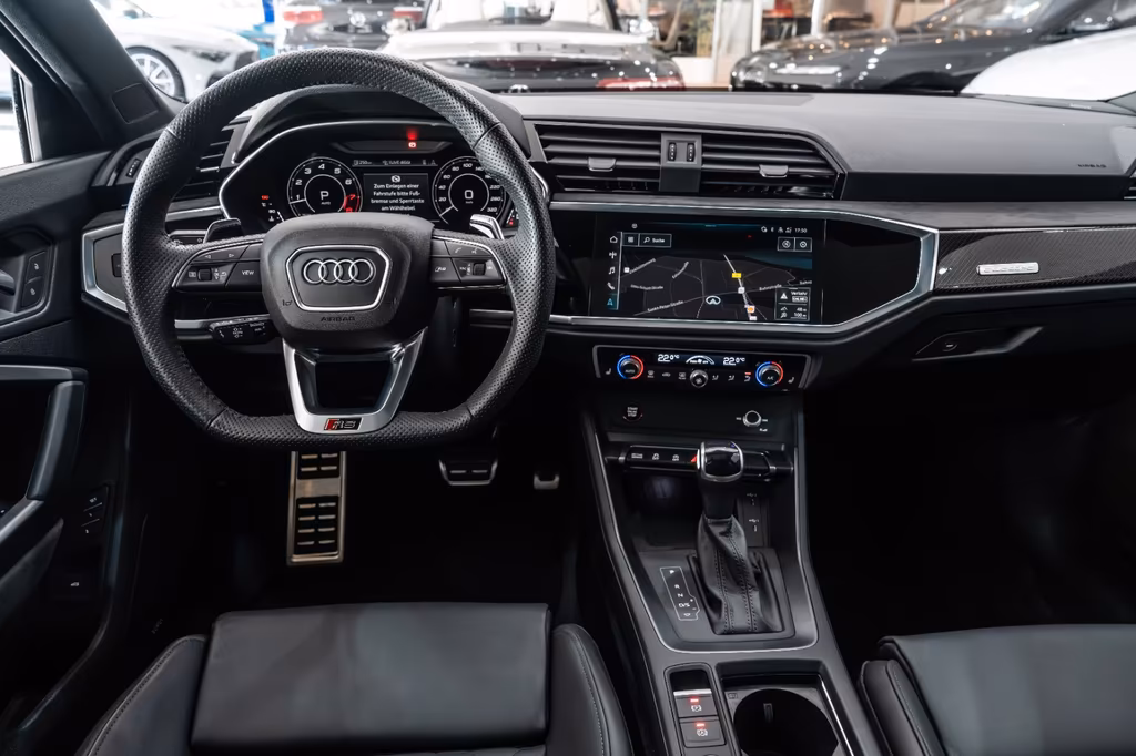 Audi RSQ3