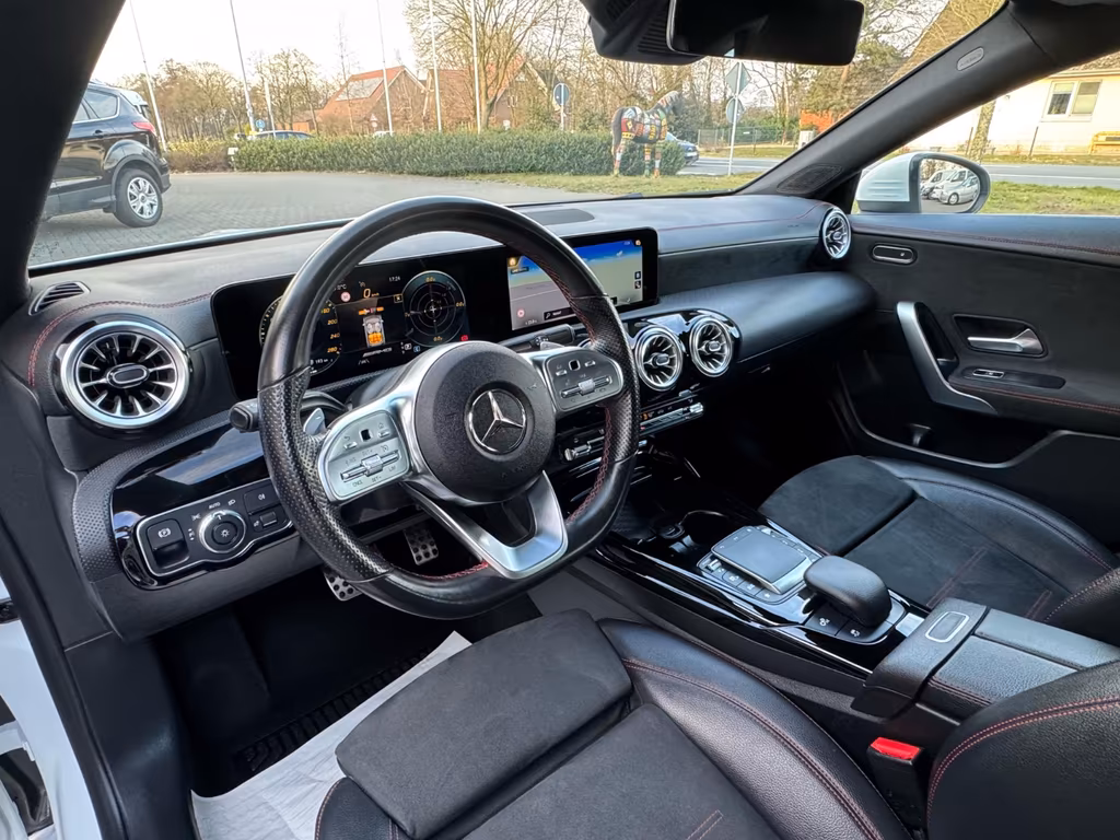 Mercedes-Benz CLA 35 AMG