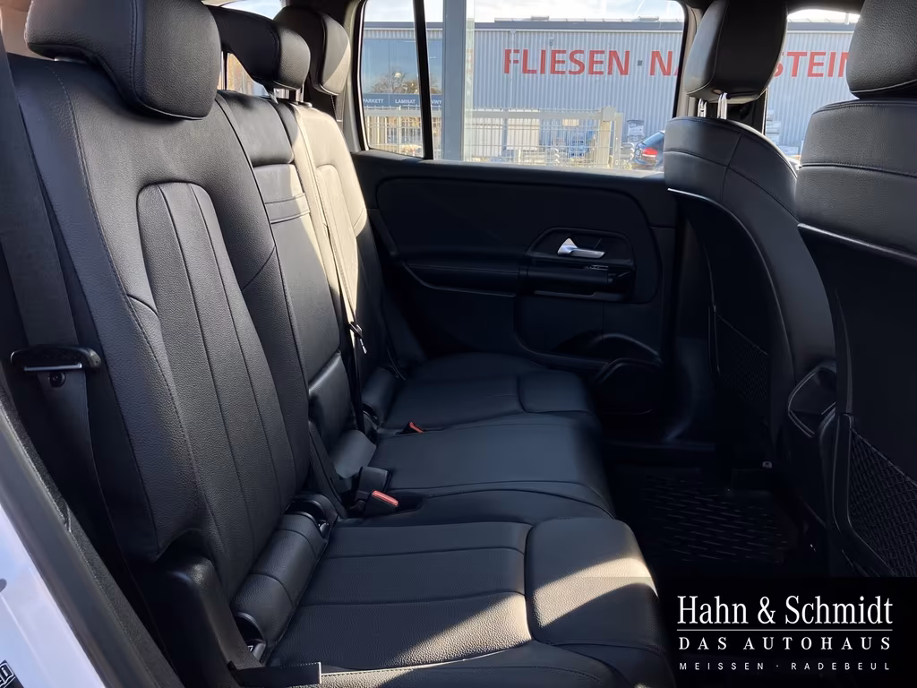 Mercedes-Benz GLB 200