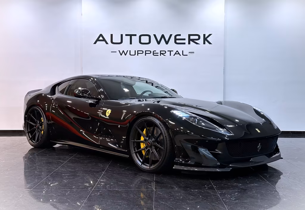 Ferrari 812