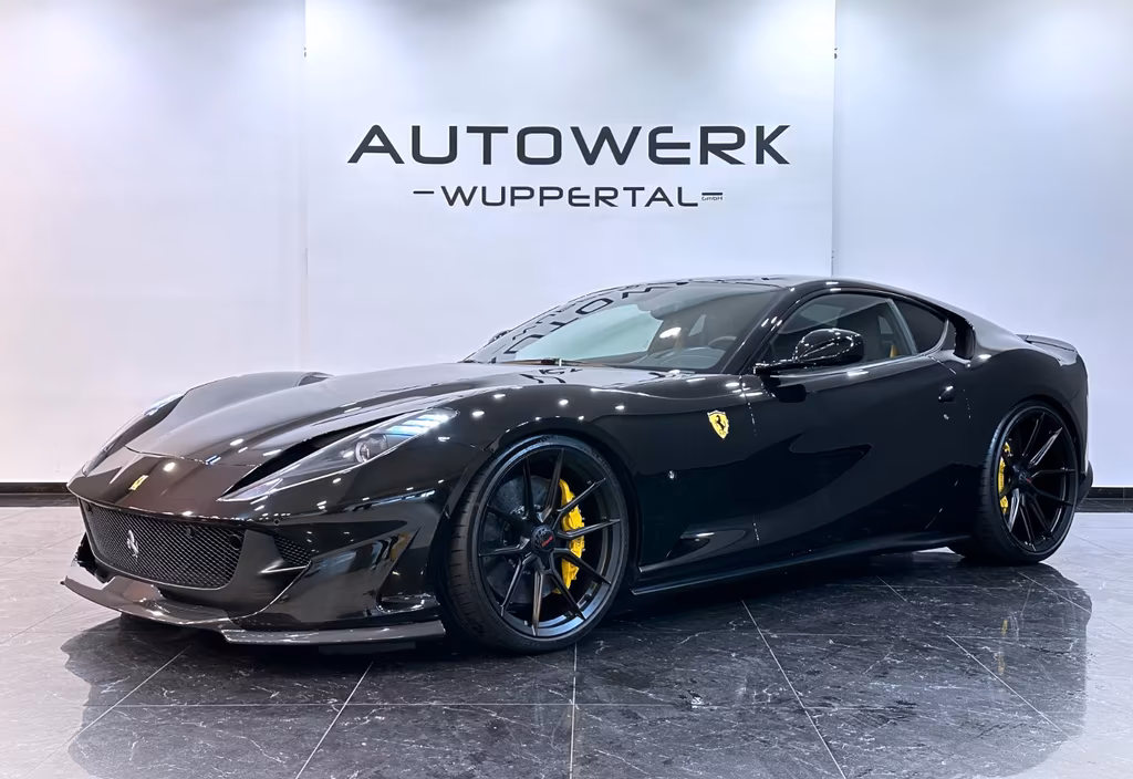 Ferrari 812