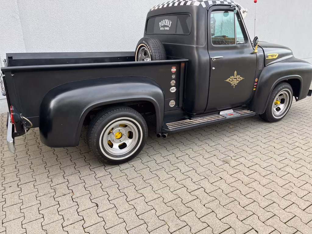 Ford F 100