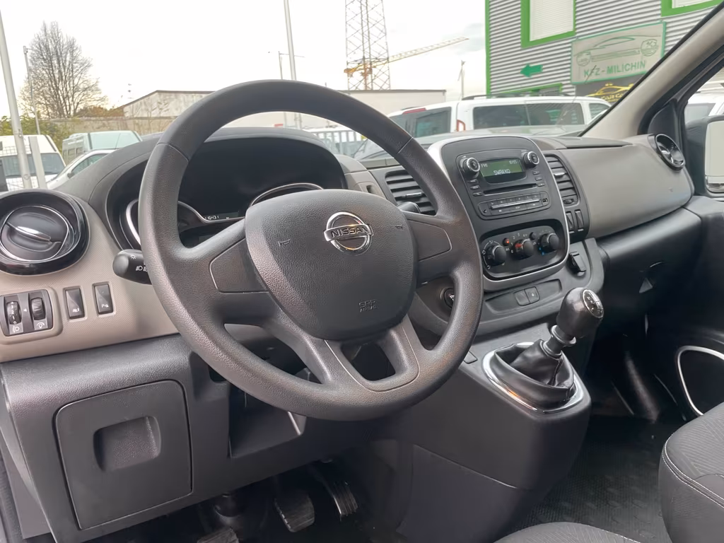 Nissan NV300