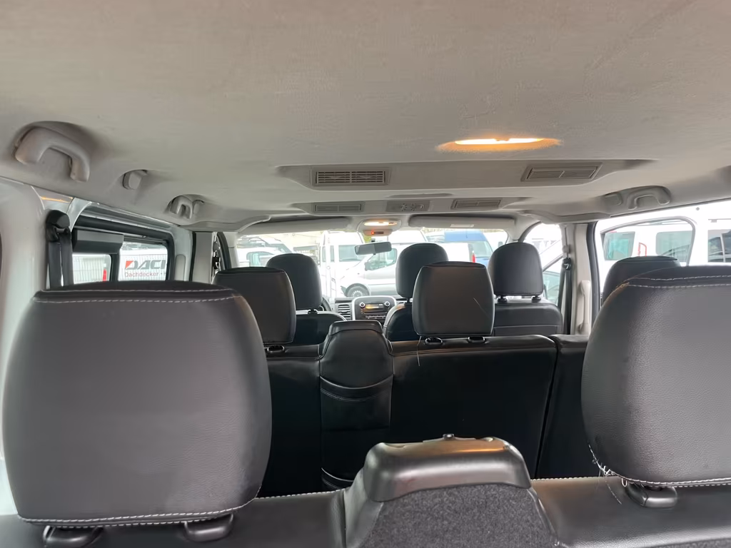 Nissan NV300