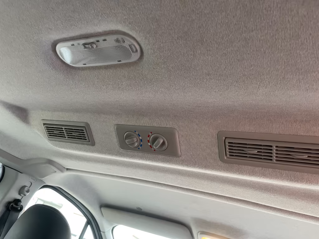Nissan NV300