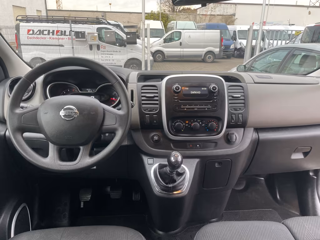 Nissan NV300