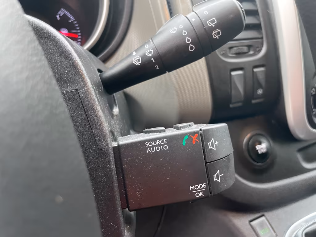 Nissan NV300