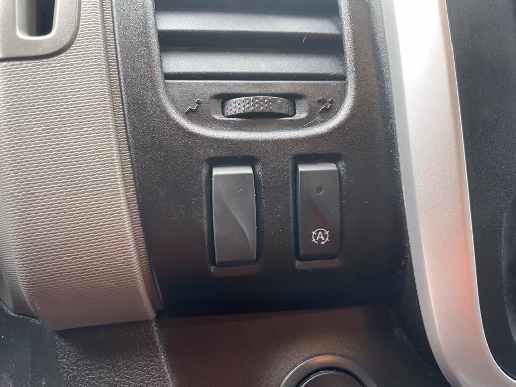 Nissan NV300