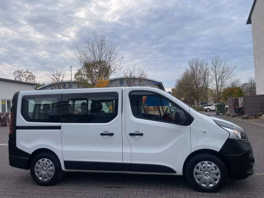 Nissan NV300