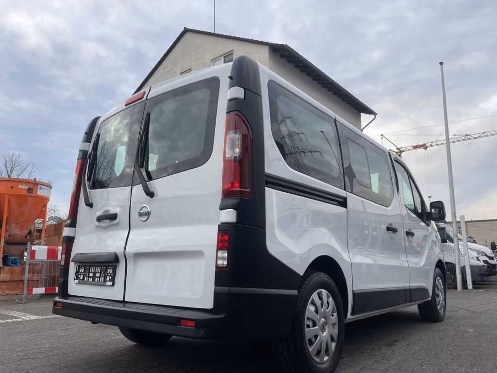 Nissan NV300