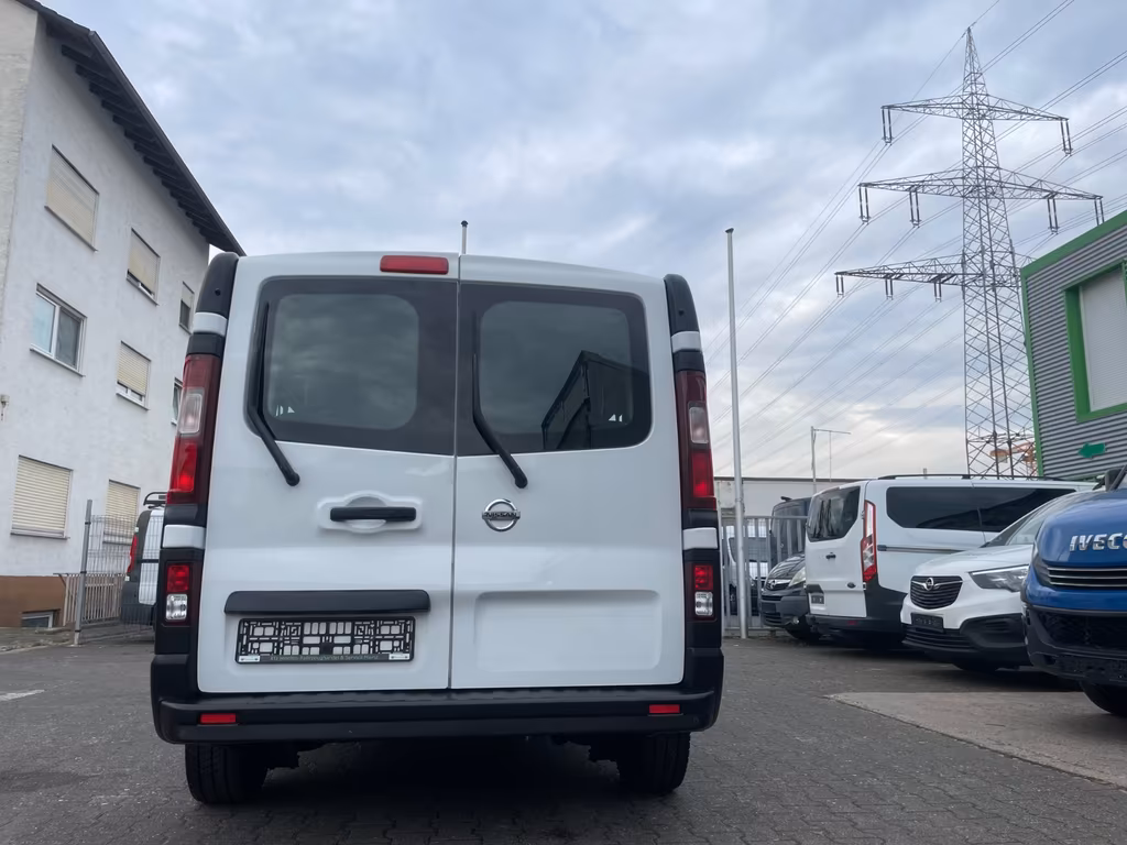 Nissan NV300