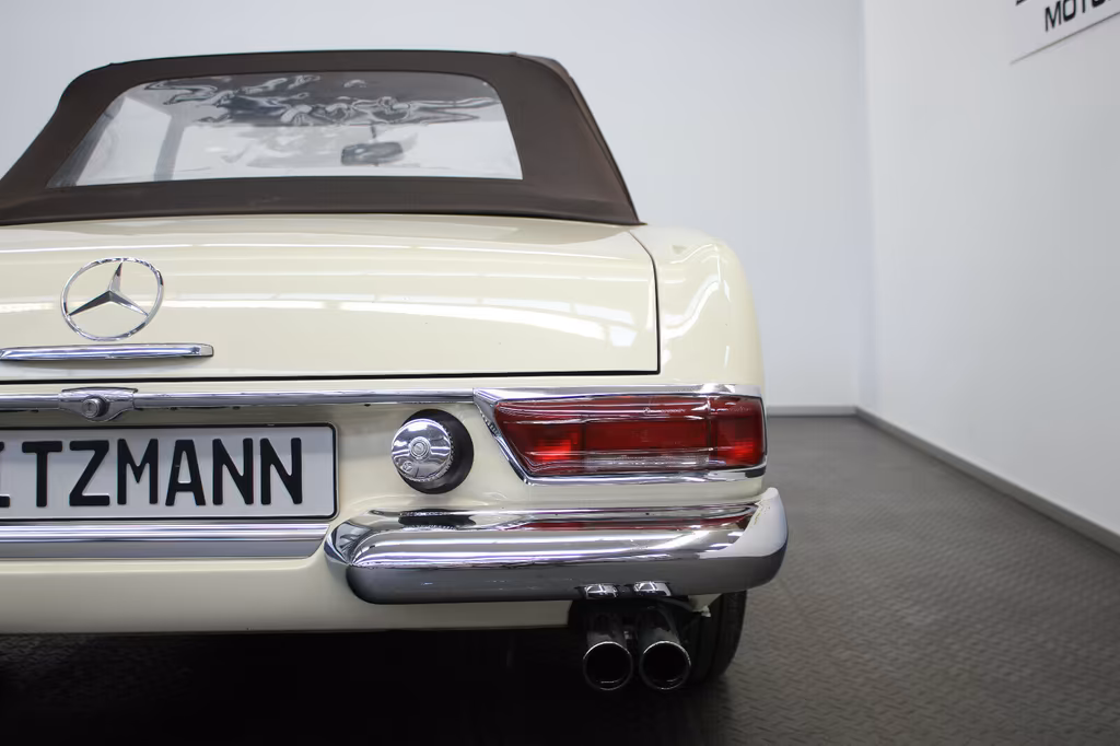 Mercedes-Benz 250