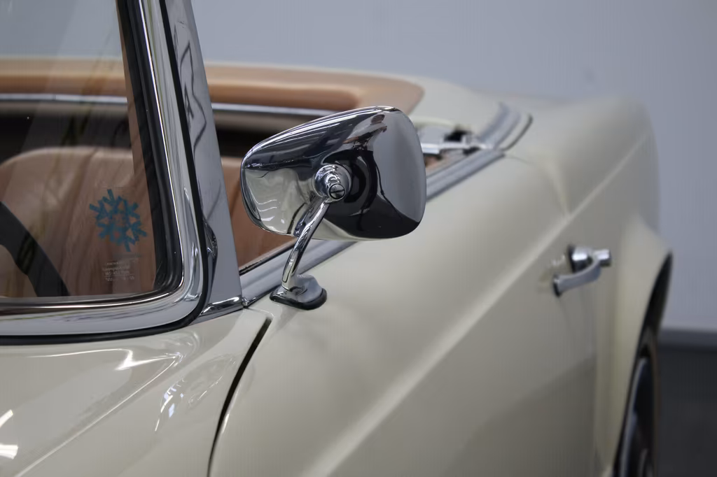 Mercedes-Benz 250
