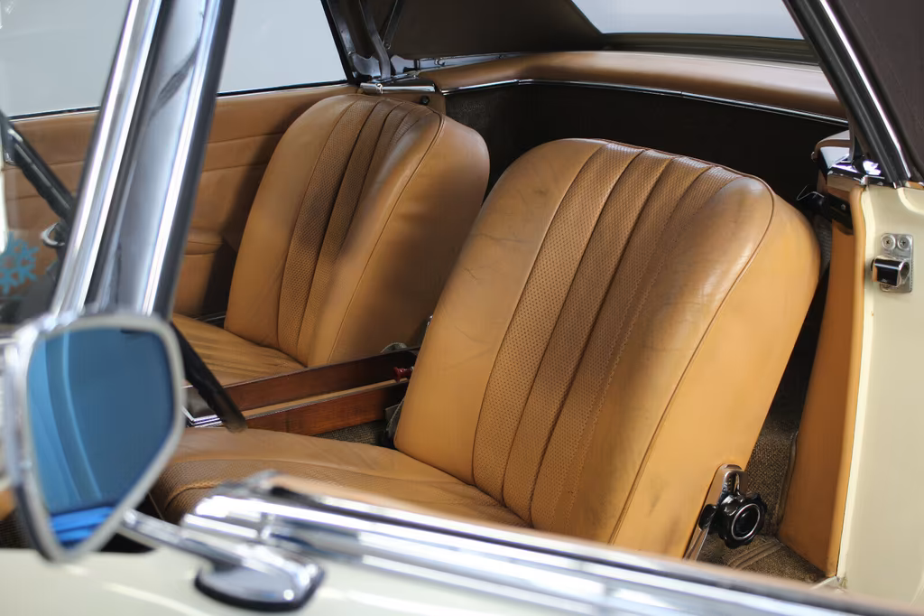 Mercedes-Benz 250