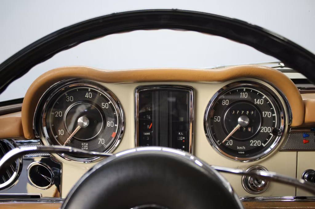 Mercedes-Benz 250