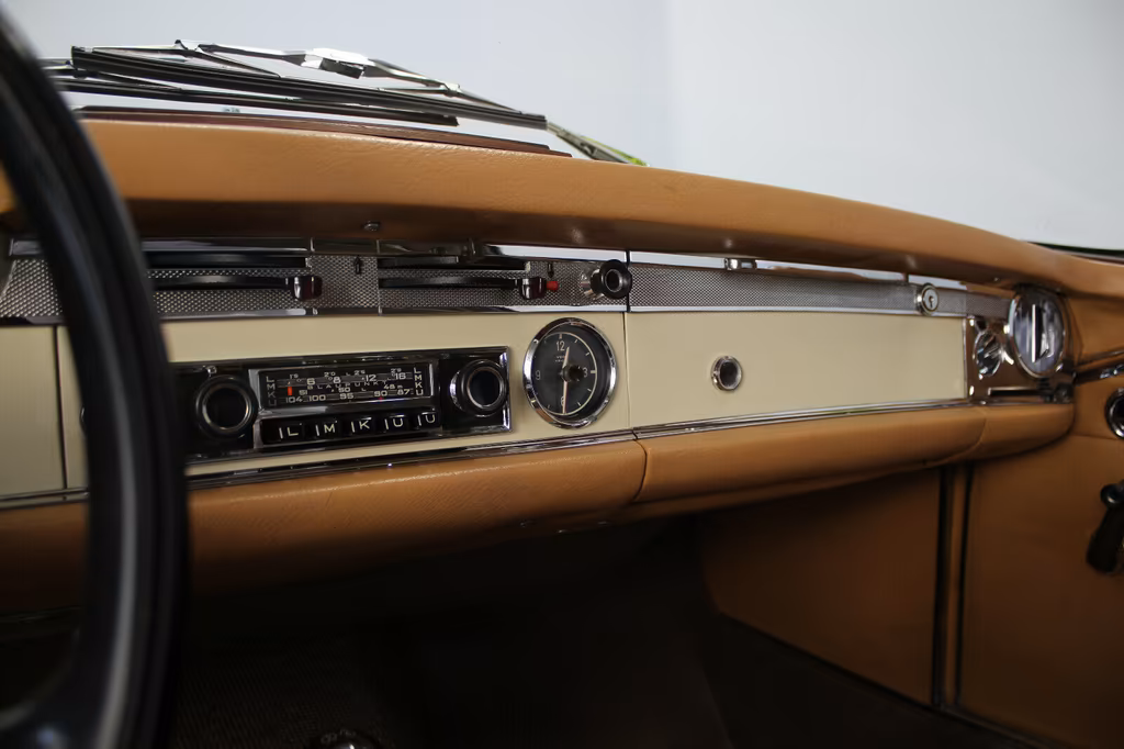 Mercedes-Benz 250