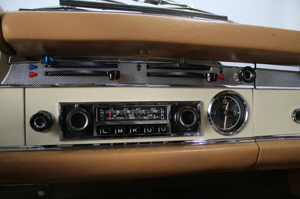 Mercedes-Benz 250