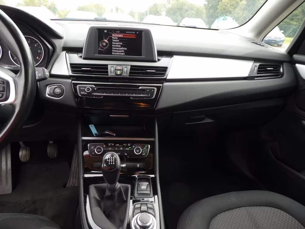 BMW 214