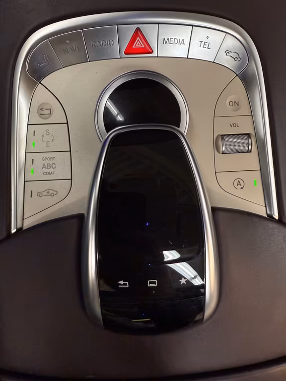 Mercedes-Benz S 600