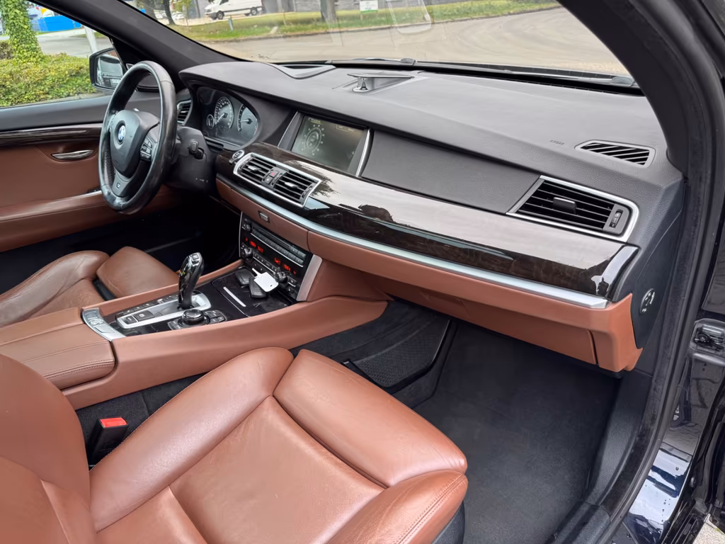 BMW 550