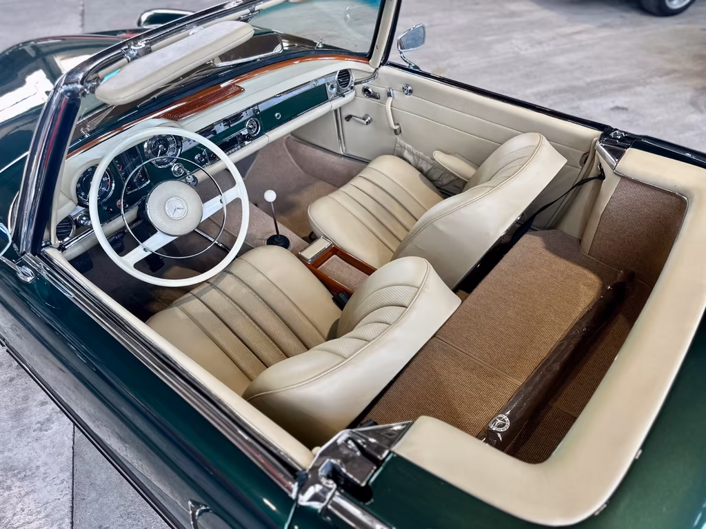 Mercedes-Benz 250