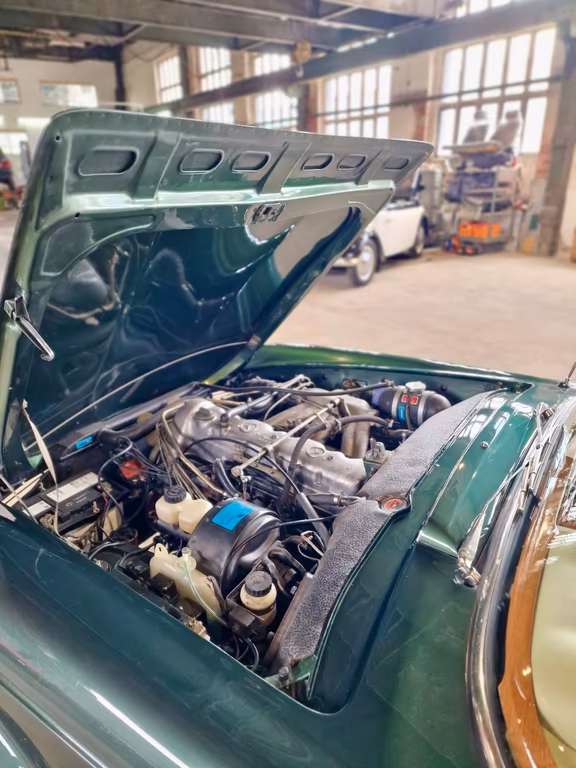 Mercedes-Benz 250