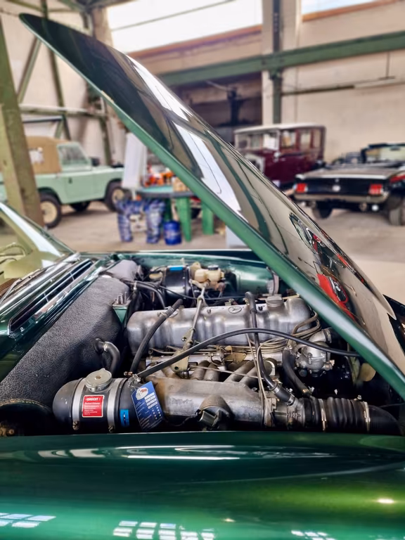 Mercedes-Benz 250