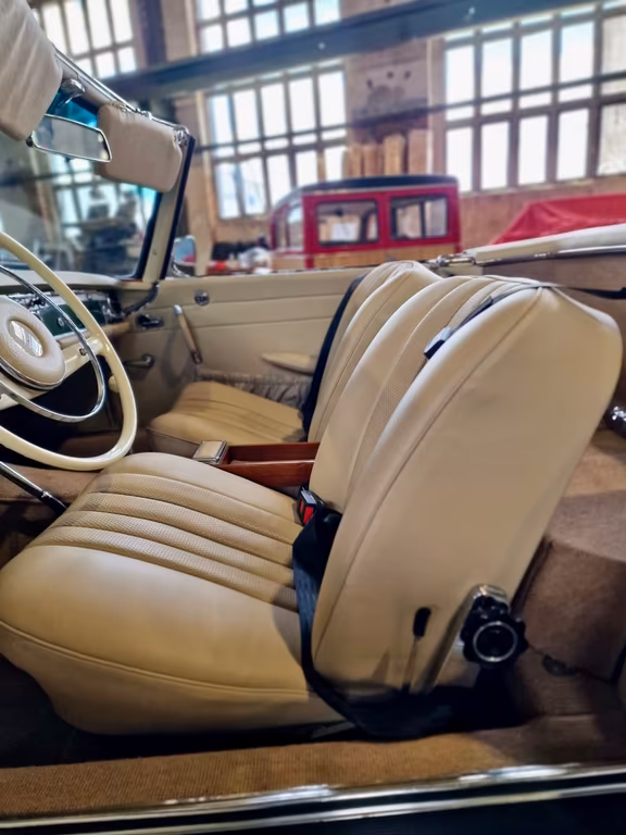 Mercedes-Benz 250