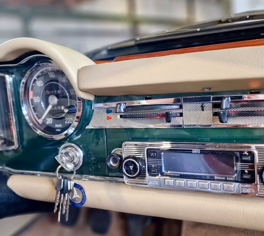 Mercedes-Benz 250