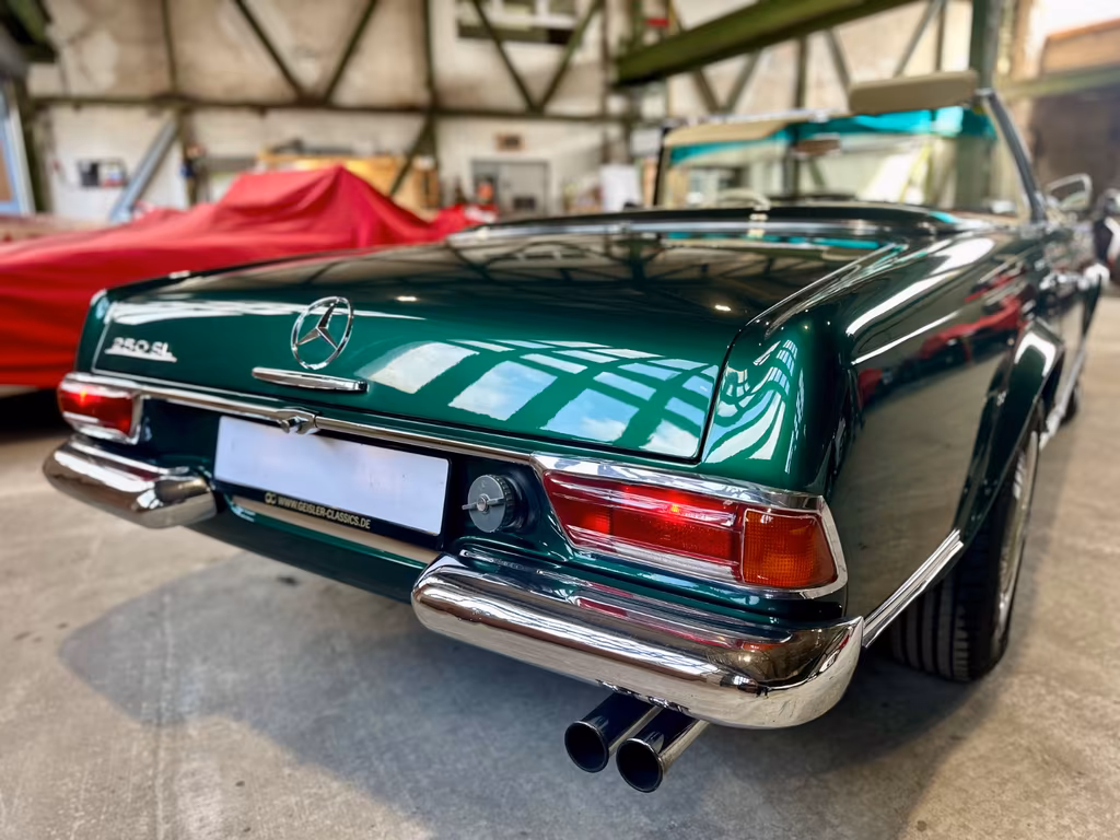 Mercedes-Benz 250