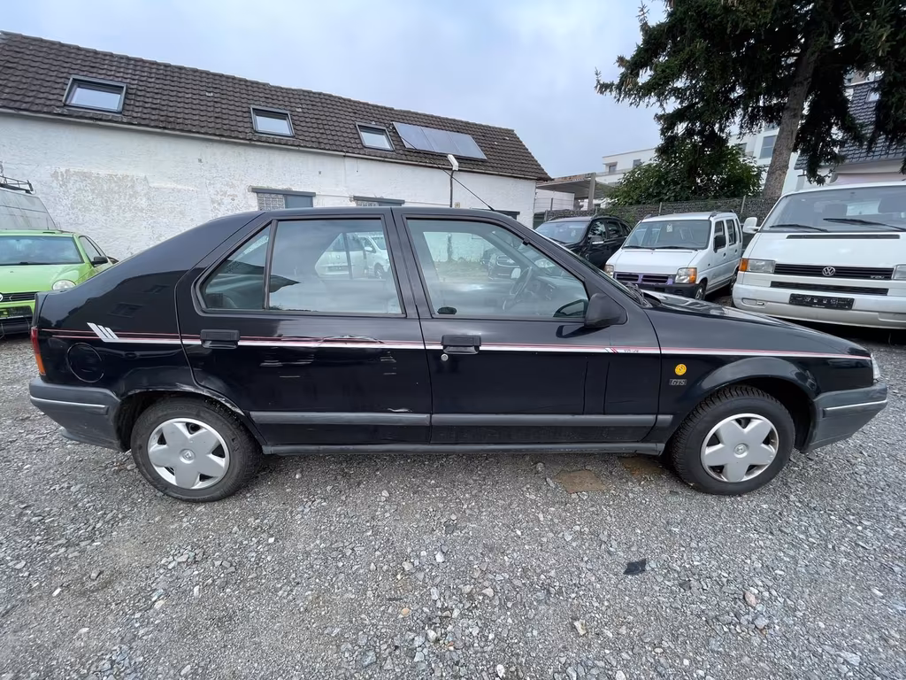 Renault R 19