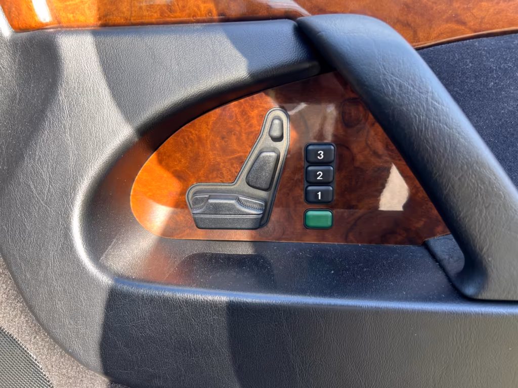 Mercedes-Benz S 600