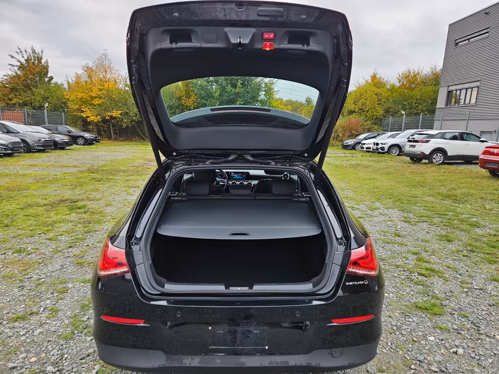 Mercedes-Benz CLA 180 Shooting Brake