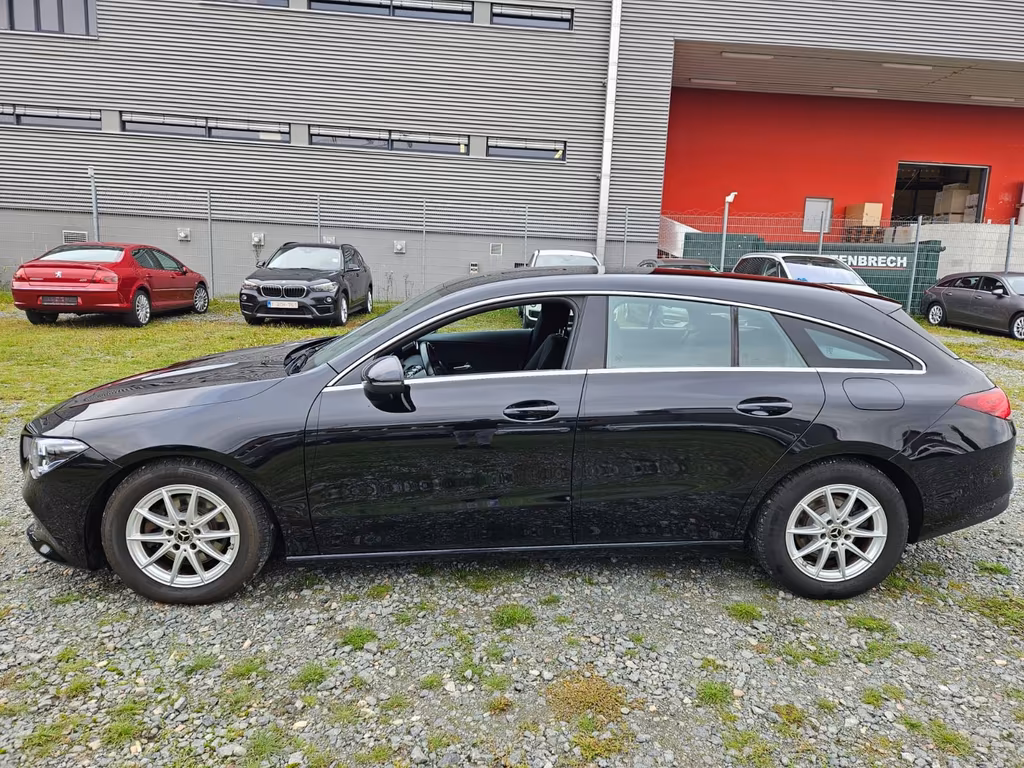 Mercedes-Benz CLA 180 Shooting Brake