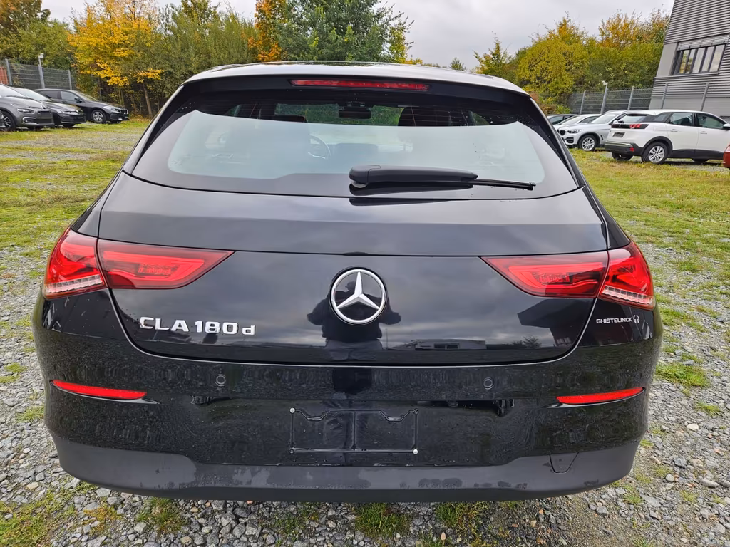 Mercedes-Benz CLA 180 Shooting Brake
