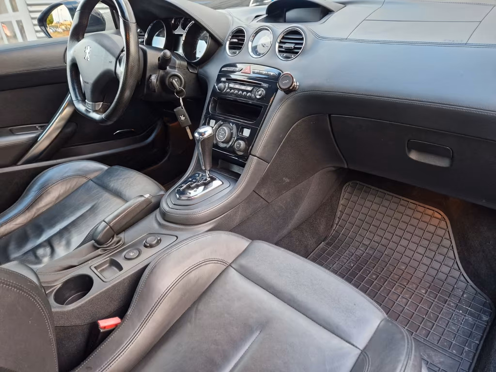 Peugeot RCZ
