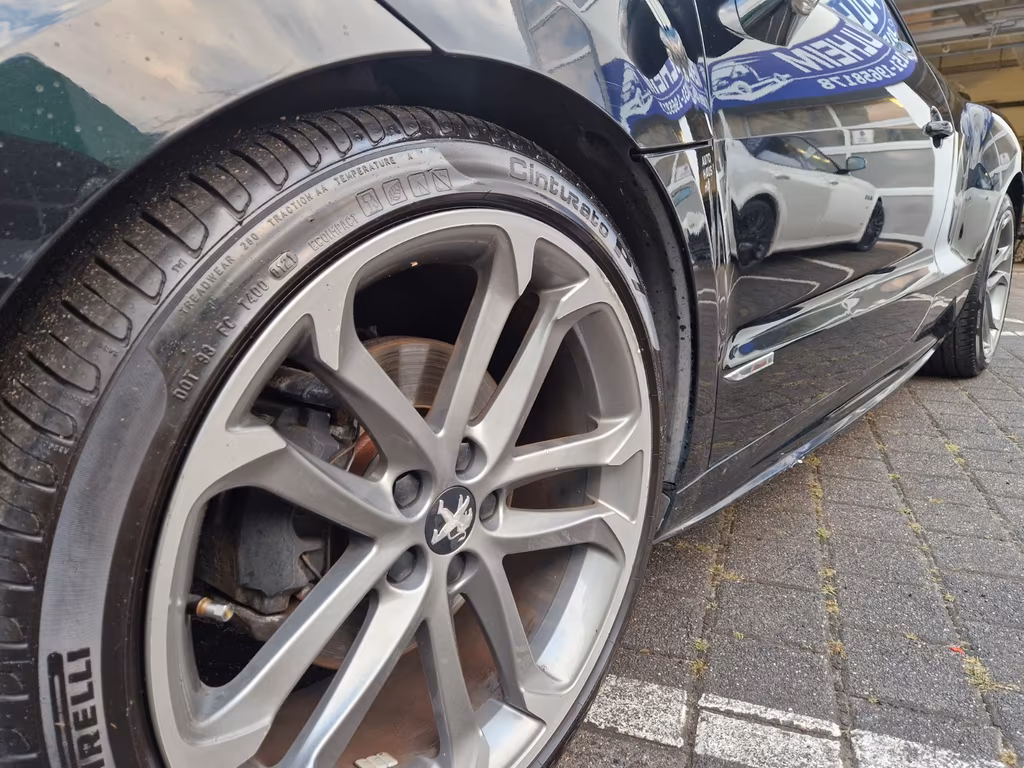 Peugeot RCZ