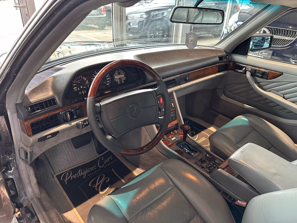 Mercedes-Benz 560