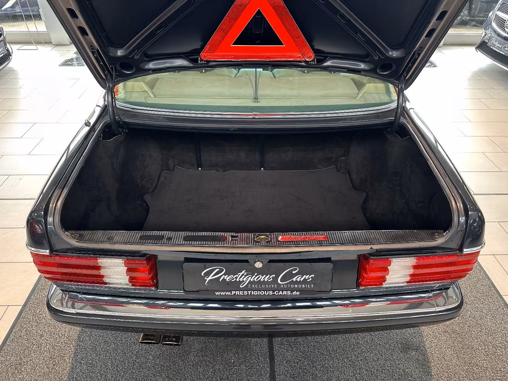 Mercedes-Benz 560