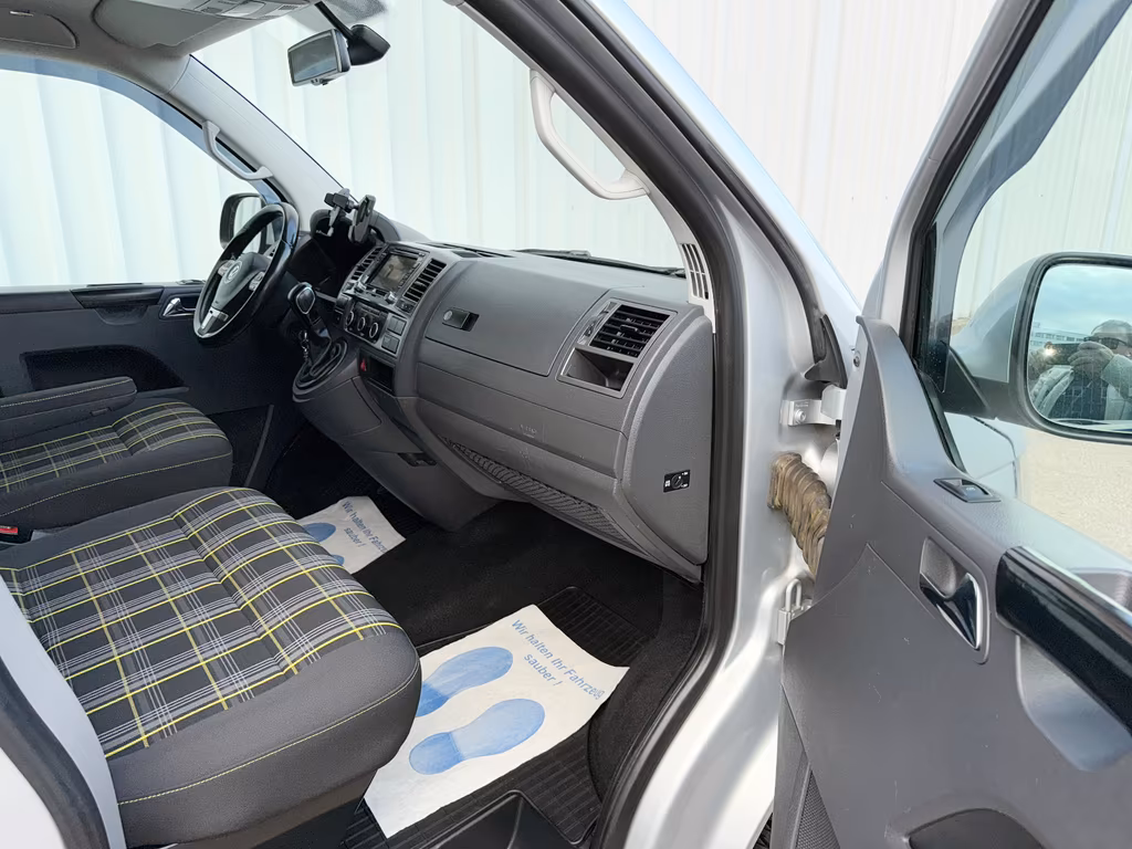 Volkswagen T5 Kombi