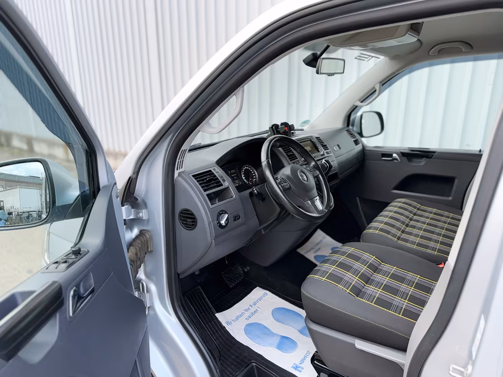 Volkswagen T5 Kombi