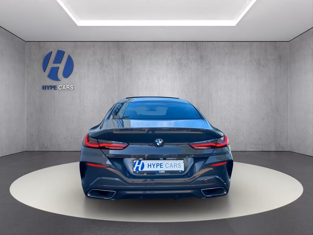 BMW 840