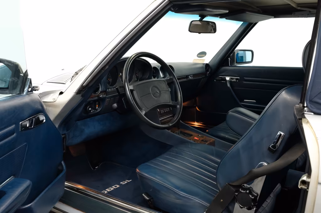 Mercedes-Benz SL 560